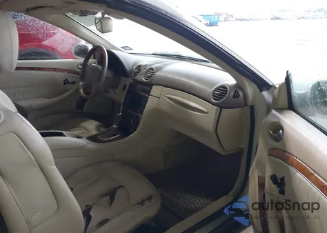 2008 Mercedes-Benz Clk 550 z USA, uszkodzony, nr VIN WDBTK72F18T099213